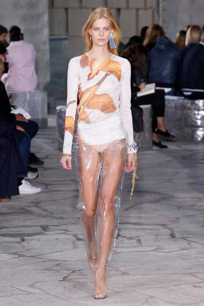 Look 2